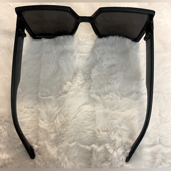 Black fashion sunglasses - Picture 2 of 8